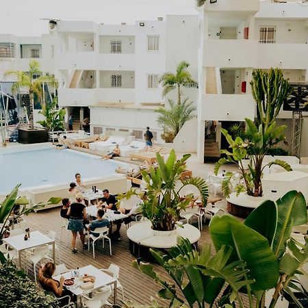 อปาร์ตาเมนโตส โบราโบรา - สำหรับผู้ใหญ่เท่านั้น Aparthotel ปลายาเดนบอสซา ภายนอก รูปภาพ