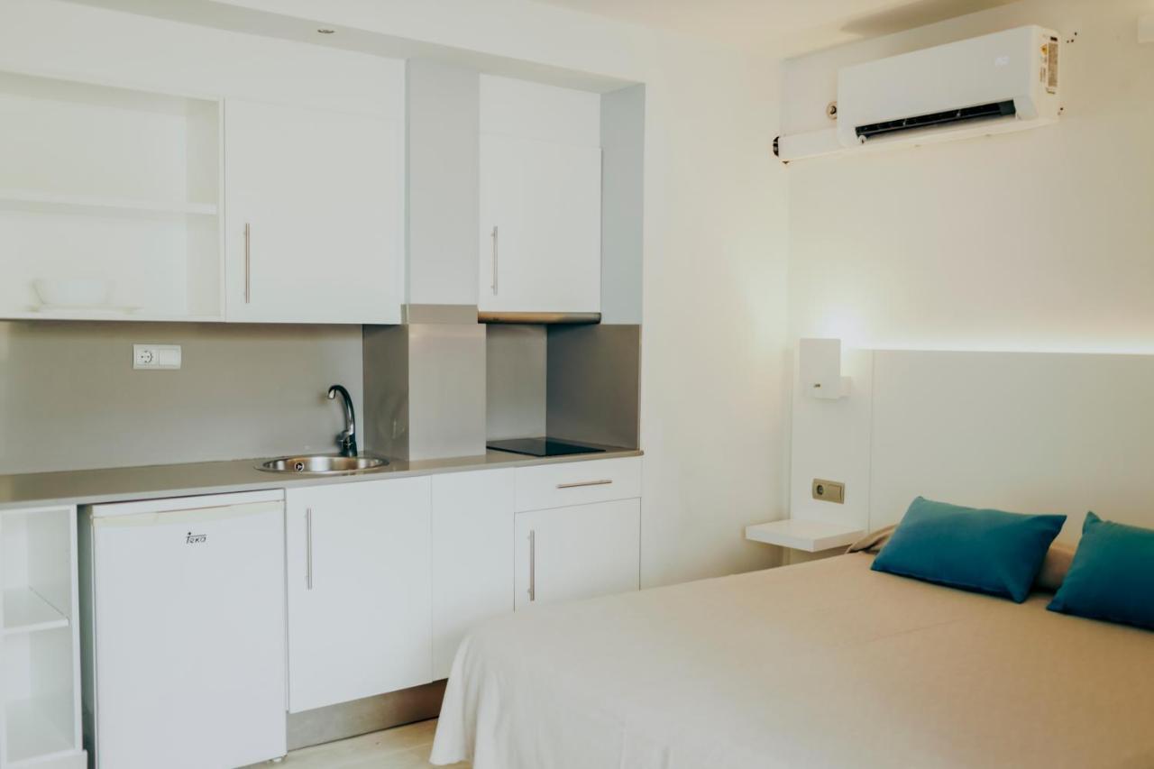 อปาร์ตาเมนโตส โบราโบรา - สำหรับผู้ใหญ่เท่านั้น Aparthotel ปลายาเดนบอสซา ภายนอก รูปภาพ