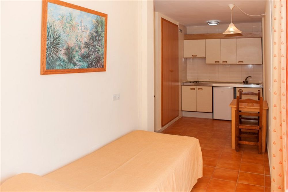 อปาร์ตาเมนโตส โบราโบรา - สำหรับผู้ใหญ่เท่านั้น Aparthotel ปลายาเดนบอสซา ภายนอก รูปภาพ