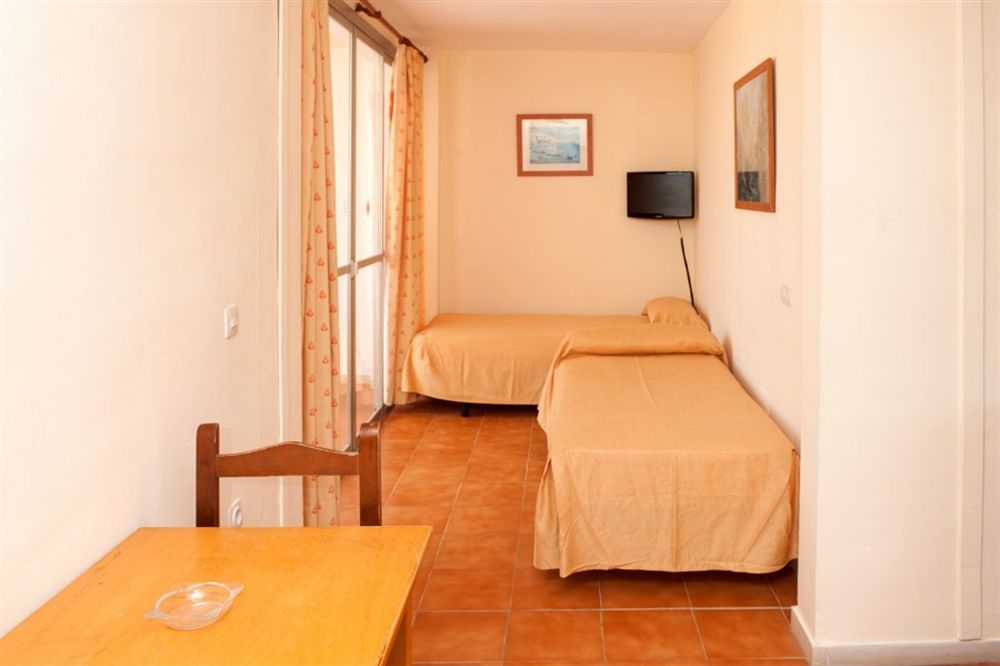 อปาร์ตาเมนโตส โบราโบรา - สำหรับผู้ใหญ่เท่านั้น Aparthotel ปลายาเดนบอสซา ภายนอก รูปภาพ