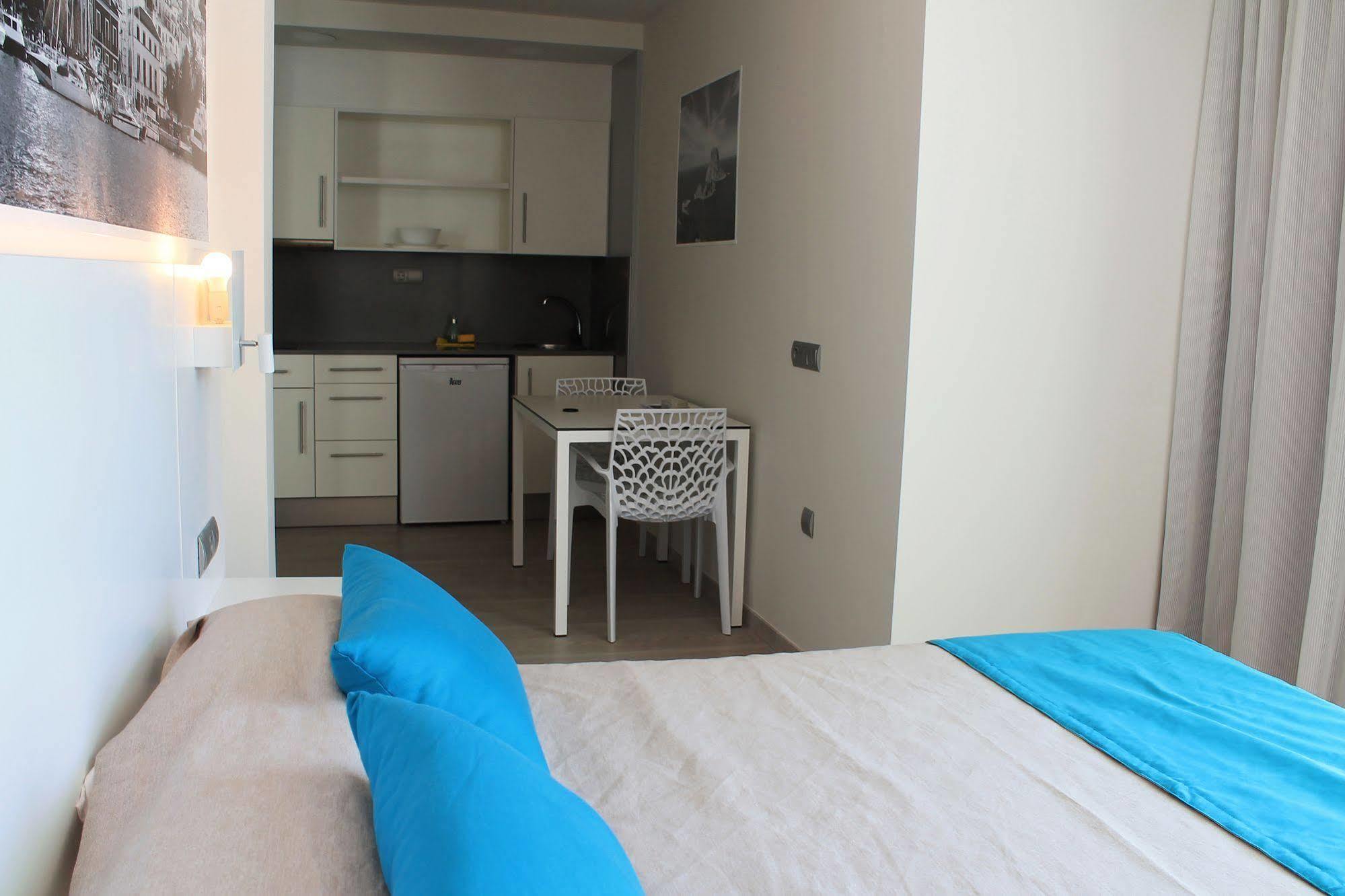 อปาร์ตาเมนโตส โบราโบรา - สำหรับผู้ใหญ่เท่านั้น Aparthotel ปลายาเดนบอสซา ภายนอก รูปภาพ